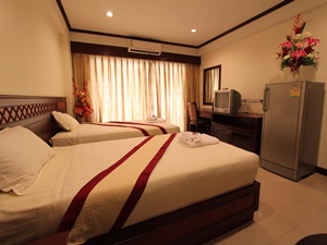 تور تایلند هتل سی ان آر - آژانس مسافرتی و هواپیمایی آفتاب ساحل آبی